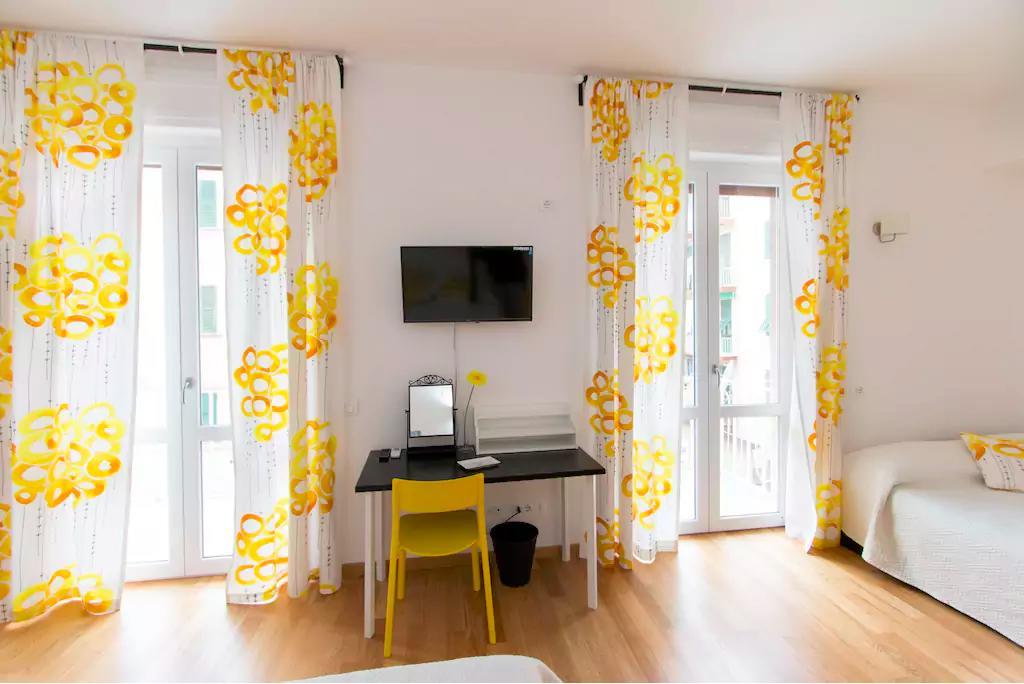 לה ספציה Via Colombo Holiday Rooms מראה חיצוני תמונה