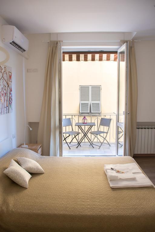 לה ספציה Via Colombo Holiday Rooms מראה חיצוני תמונה